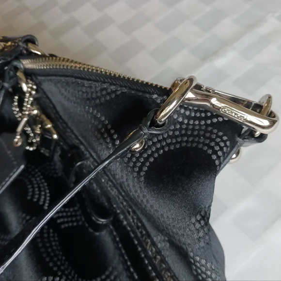 EUC Coach Madison OP Art Satchel - Picture 8 of 11